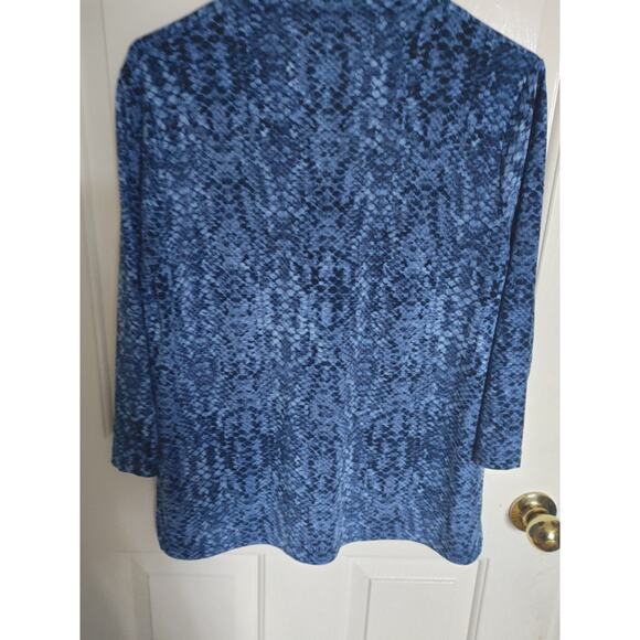 Tahari Top Blouse Zipper Front V-Neck Snakeskin Blue Medium - Picture 4 of 5